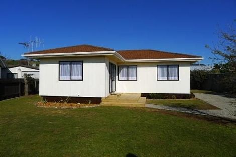 Photo of property in 9 Linwood Drive, Paraparaumu, 5032