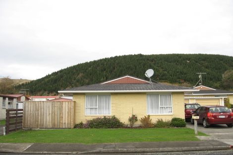 Photo of property in 10b Buckley Grove, Paraparaumu, 5032