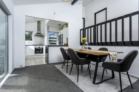 Photo of property in 11 Beaudine Avenue, Glenfield, Auckland, 0629