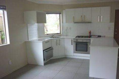 Photo of property in 24 George Deane Place, Greenhithe, Auckland, 0632