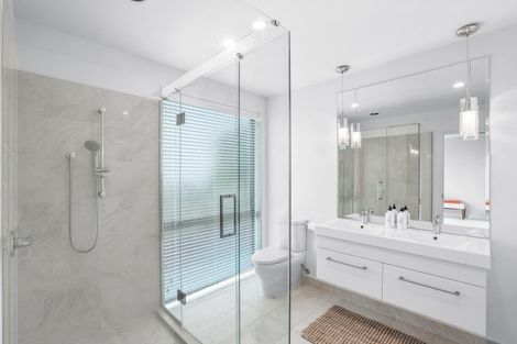 Photo of property in 320 Cannon Hill Crescent, Mount Pleasant, Christchurch, 8081