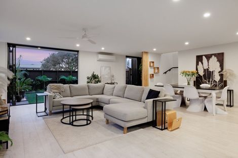 Photo of property in 18 Motiti Road, Papamoa Beach, Papamoa, 3118