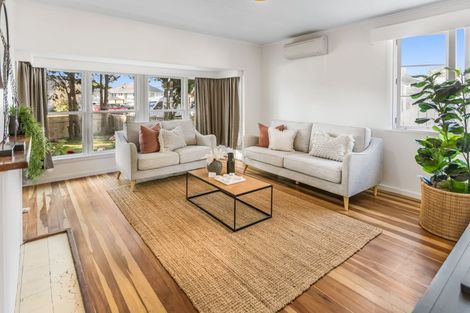 Photo of property in 102 Holland Road, Fairfield, Hamilton, 3214