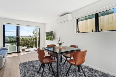 Photo of property in 9/35 Garadice Road, Rothesay Bay, Auckland, 0630