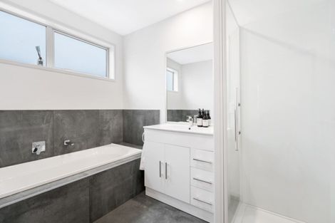 Photo of property in 8 Hakaro Way, Takanini, 2112