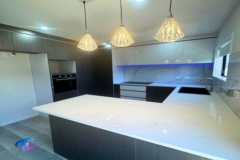 Photo of property in 33 Wai Iti Place, Clendon Park, Auckland, 2103