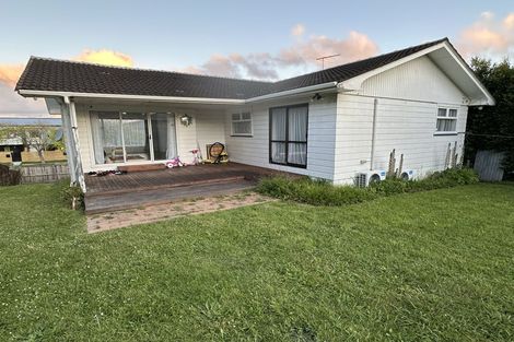 Photo of property in 141 Gossamer Drive, Pakuranga Heights, Auckland, 2010