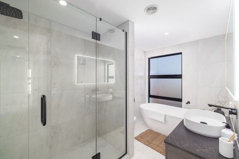 Photo of property in 32 O'connor Place, Burnside, Christchurch, 8053