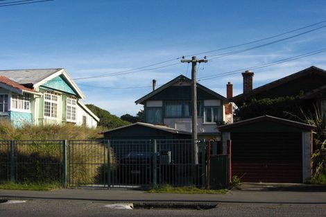 Photo of property in 151 Marine Parade, New Brighton, Christchurch, 8083