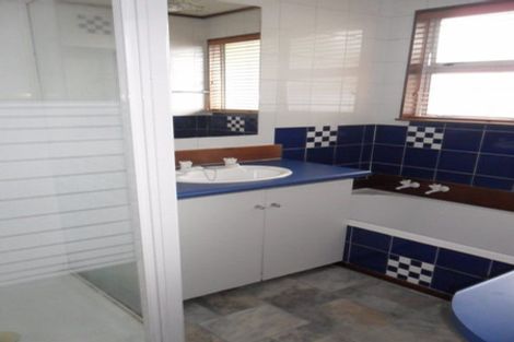 Photo of property in 63 Hillside Drive, Maoribank, Upper Hutt, 5018