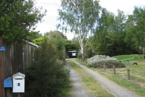 Photo of property in 12 Ensors Place, Waikuku Beach, 7402