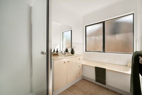 Photo of property in 3 Bryn Mawr Place, Albany, Auckland, 0632