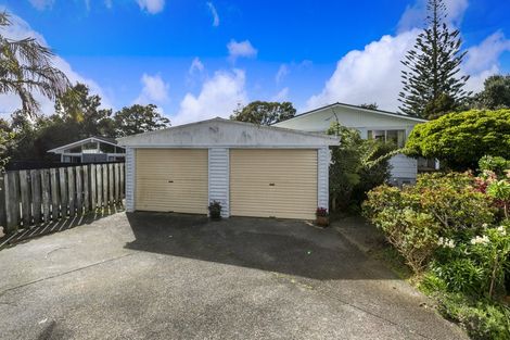 Photo of property in 13 Morriggia Place, Bayview, Auckland, 0629