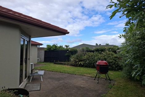 Photo of property in 27 Cranbrook Place, Rototuna North, Hamilton, 3210