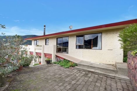 Photo of property in 27 Gravesend Place, Picton, 7220