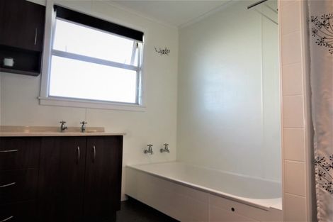 Photo of property in 16 Arthur Street, Holmes Hill, Oamaru, 9401