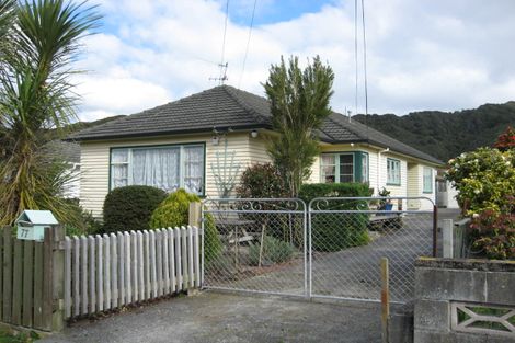 Photo of property in 77 Fraser Street, Wainuiomata, Lower Hutt, 5014
