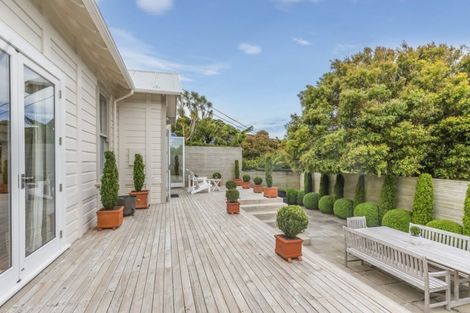 Photo of property in 23 Moana Road, Kelburn, Wellington, 6012