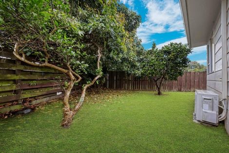 Photo of property in 1/29 Kindergarten Drive, Conifer Grove, Takanini, 2112