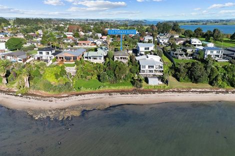 Photo of property in 107 Torkar Road, Clarks Beach, 2122