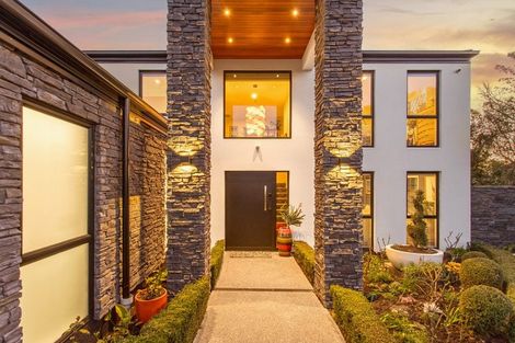 Photo of property in 28 Highcrest Heights, Westmorland, Christchurch, 8025