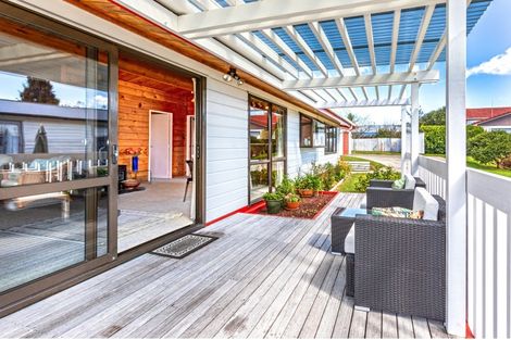 Photo of property in 11 Kauri Place, Tairua, 3508