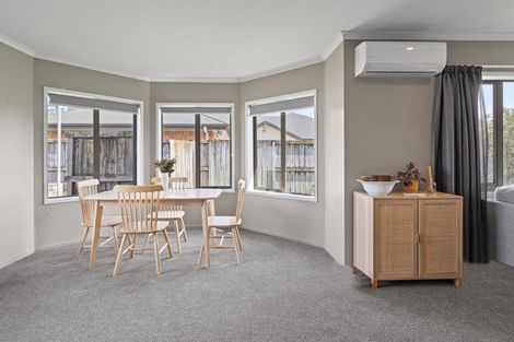 Photo of property in 9 Whitford Place, Rototuna North, Hamilton, 3210