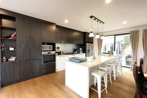 Photo of property in 4/4 Mcquoid Place, Glenfield, Auckland, 0629