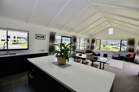 Photo of property in 70 Leeward Drive, Whitianga, 3510