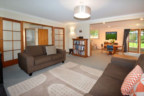 Photo of property in 15 Pioneer Crescent, Helensburgh, Dunedin, 9010