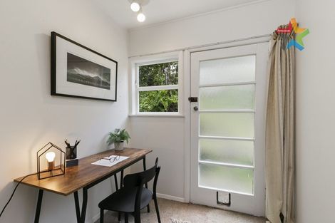 Photo of property in 16 Victory Avenue, Karori, Wellington, 6012