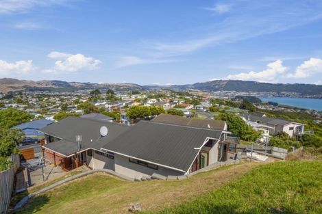 Photo of property in 27 Almora View, Ascot Park, Porirua, 5024