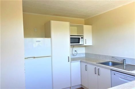 Photo of property in 41 Versailles Street, Karori, Wellington, 6012