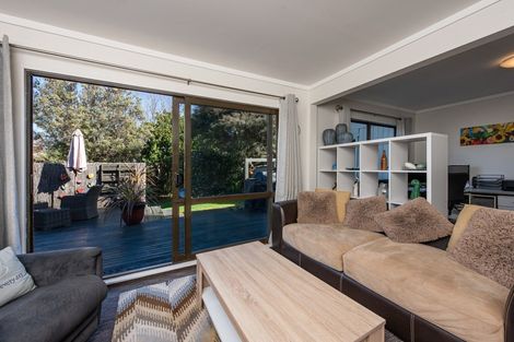 Photo of property in 22 Chums Road, Paraparaumu Beach, Paraparaumu, 5032