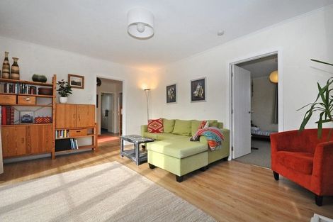 Photo of property in 10 Netherlands Avenue, Kelston, Auckland, 0602