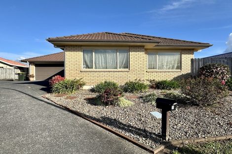 Photo of property in 10 Brosna Place, East Tamaki, Auckland, 2016