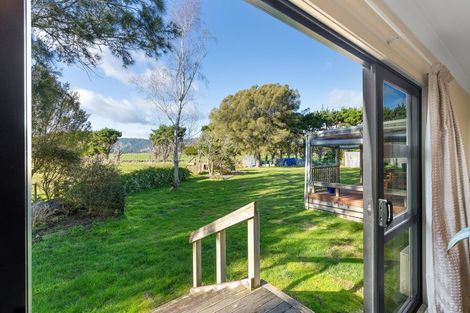 Photo of property in 249 Tararua Road, Levin, 5571