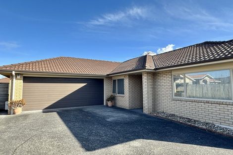 Photo of property in 10 Brosna Place, East Tamaki, Auckland, 2016