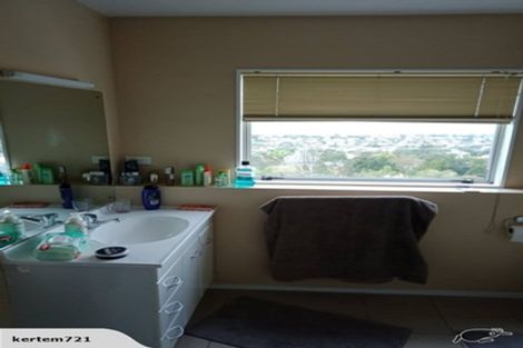 Photo of property in 2/491 Whangaparaoa Road, Stanmore Bay, Whangaparaoa, 0932