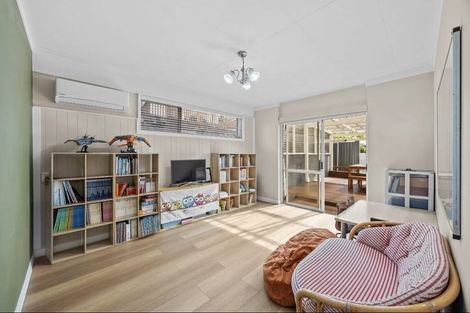 Photo of property in 22 Royal Road, Massey, Auckland, 0614