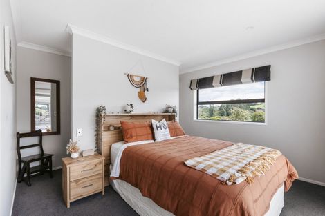 Photo of property in 111 Oteki Park Drive, Welcome Bay, Tauranga, 3112