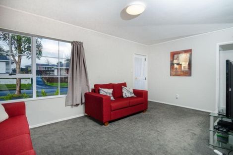 Photo of property in 1/82 Luanda Drive, Ranui, Auckland, 0612