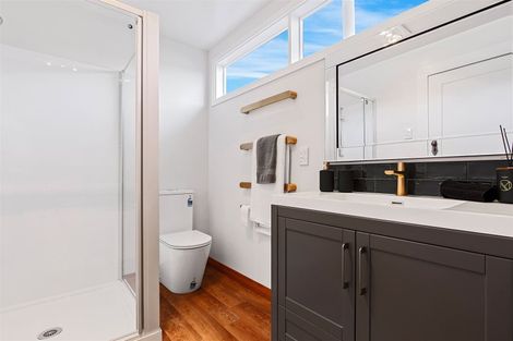 Photo of property in 20 Aorangi Road, Bryndwr, Christchurch, 8053