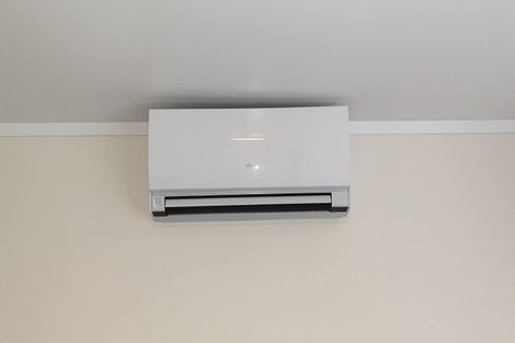 Photo of property in 5 Zita Maria Drive, Massey, Auckland, 0614