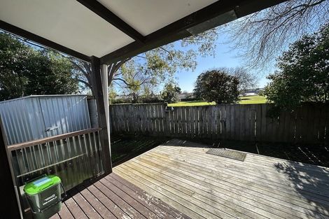 Photo of property in 17 Oakmont Place, Wattle Downs, Auckland, 2103