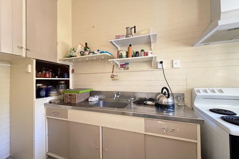 Photo of property in 2/134 Evans Bay Parade, Roseneath, Wellington, 6021