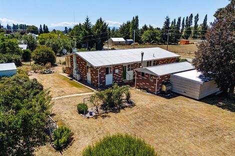 Photo of property in 6 Cambridge Road, Patearoa, 9398