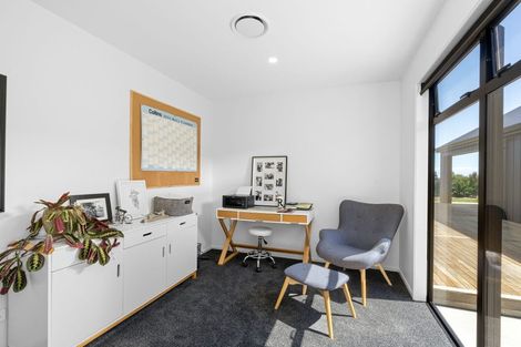 Photo of property in 18 Oriwa Lane, Levin, 5571