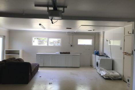 Photo of property in 63 Chelsea View Drive, Chatswood, Auckland, 0626