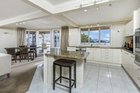 Photo of property in 254a Hurstmere Road, Takapuna, Auckland, 0622
